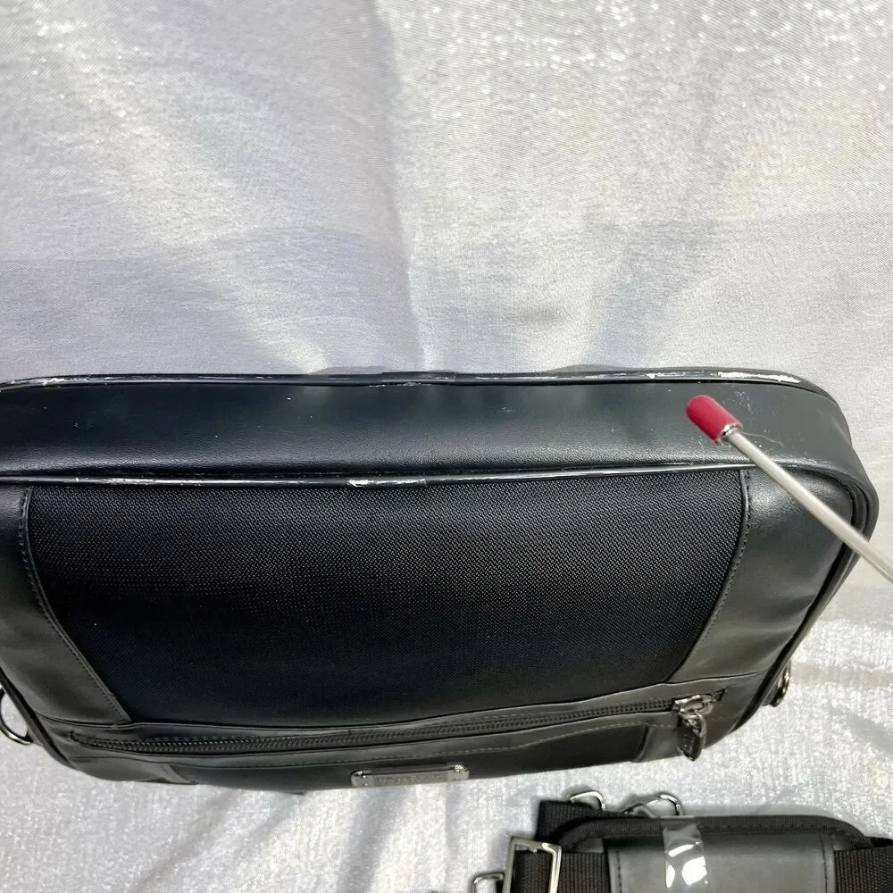 KENNETH COLE REACTION R-TECH Slim Black Briefcase Laptop Messenger Bag